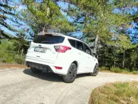 Usado Ford Kuga ST-Line 120 CV (88 kW) 2018 Blanco SUV