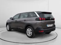 Usado Peugeot 5008 Active 136 CV (100 kW) 2024 Gris SUV