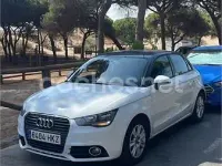 Usado Audi A1 Sportback Ambition 90 CV (66 kW) 2012 Blanco Utilitario