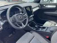 Käytetty Volvo XC40 Core 163 HP (119 kW) 2024 Katumaasturi