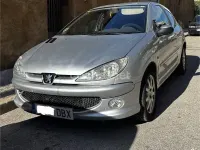 Usado Peugeot 206 Quiksilver 90 CV (66 kW) 2004 Gris / plata Berlina