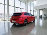 Usado Opel Astra Ultimate 131 CV (96 kW) 2022 Burdeos Utilitario