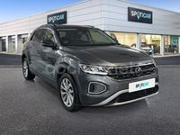 Usado VW T-Roc Life 150 CV (110 kW) 2024 Gris / plata SUV