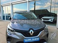 Usado Renault Captur Intens 100 CV (73 kW) 2021 Gris / plata SUV
