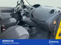 Usado Renault Kangoo 95 CV (69 kW) 2020 Amarillo Monovolumen