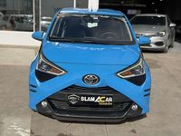 Usado Toyota Aygo 71 CV (52 kW) 2019 Azul Utilitario