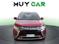 Usado Mitsubishi Outlander P-HEV 224 CV (164 kW) 2018 Rojo SUV