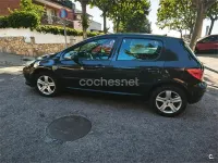 Usado Peugeot 307 90 CV (66 kW) 2007 Negro Berlina