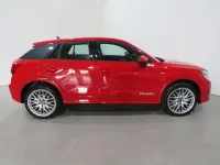 Usado Audi Q2 Black Edition 150 CV (110 kW) 2026 Rojo SUV