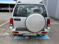 Usado Suzuki Grand Vitara 110 CV (80 kW) 2004 Gris / plata SUV