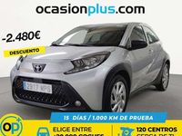 Usado Toyota Aygo Play 72 CV (52 kW) 2024 Gris Utilitario