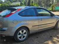 Usado Ford Focus Sport 136 CV (100 kW) 2005 Gris / plata Berlina