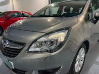 Usado Opel Meriva Excellence 140 CV (102 kW) 2014 Gris / plata Monovolumen