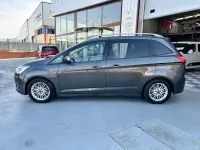 Usado Ford Grand C-Max Trend+ 120 CV (88 kW) 2017 Gris Monovolumen