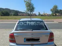 Usado Opel Astra Comfort 82 CV (60 kW) 1999 Gris / plata Berlina