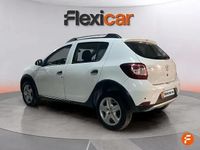 Käytetty Dacia Sandero Stepway 90 HP (66 kW) 2015 Valkoinen