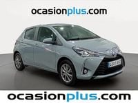 Usado Toyota Yaris Active 69 CV (50 kW) 2018 Gris Utilitario
