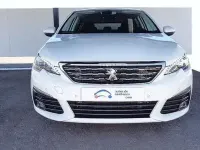 Usado Peugeot 308 Allure 130 CV (95 kW) 2019 Blanco