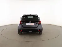 Usado Toyota Yaris Style 116 CV (85 kW) 2020 Gris Utilitario