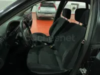 Usado Audi A6 133 CV (97 kW) 1996 Azul Berlina