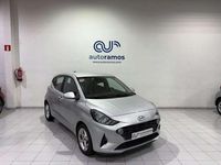 Usado Hyundai i10 67 CV (49 kW) 2021 Gris Utilitario