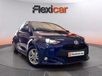 Usado Toyota Yaris Hybrid Active 116 CV (85 kW) 2021 Azul Berlina