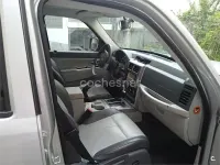 Usado Jeep Cherokee Limited 177 CV (130 kW) 2009 Gris / plata SUV