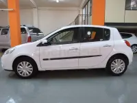 Usado Renault Clio II Authentique 70 CV (51 kW) 2010 Blanco Berlina