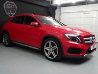 Usado Mercedes GLA200 AMG line 136 CV (100 kW) 2016 Rojo SUV