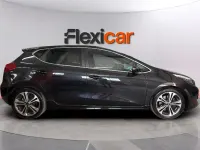 Usado Kia Ceed 136 CV (100 kW) 2018 Negro Utilitario