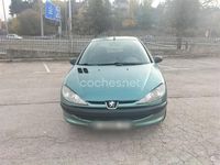 Usado Peugeot 206 75 CV (55 kW) 1998 Verde Berlina
