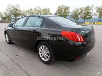 Usado Peugeot 508 Active 112 CV (82 kW) 2012 Marrón Berlina