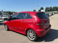 Usado Mercedes B180 109 CV (80 kW) 2006 Rojo Monovolumen