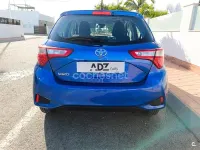 Usado Toyota Yaris Active 69 CV (50 kW) 2019 Azul Berlina