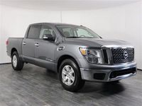 Usado Nissan Titan SV 390 CV (286 kW) 2016 Gris Pickup/Camioneta