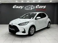 Usado Toyota Yaris Hybrid Active 116 CV (85 kW) 2024 Blanco Berlina
