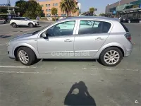 Usado Opel Astra Enjoy 90 CV (66 kW) 2007 Gris / plata Berlina