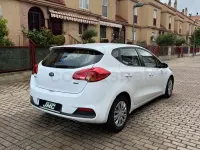 Usado Kia Ceed GT 90 HP (66 kW) 2012 Branco Sedan