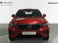Usado Volvo XC40 Core 129 CV (94 kW) 2023 Rojo fusion m. c725e SUV
