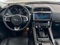 usado Jaguar F-Pace 2.0i4D Prestige Aut. AWD 180