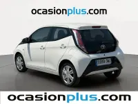 Usado Toyota Aygo X-play 69 CV (50 kW) 2016 Blanco Utilitario