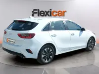 Usado Kia Ceed 101 CV (74 kW) 2024 Blanco Utilitario