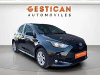 Usado Toyota Yaris Hybrid Active 116 CV (85 kW) 2022 Negro Utilitario