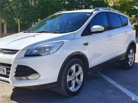 Usado Ford Kuga Trend 120 CV (88 kW) 2016 Blanco SUV