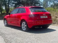 Usado Audi A3 Attraction 180 CV (132 kW) 2015 Rojo Berlina
