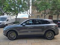 Usado Porsche Cayenne 462 CV (339 kW) 2021 Gris SUV
