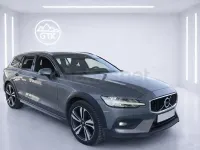 Usado Volvo V60 CC Pro 190 CV (139 kW) 2020 Gris / plata Familiar