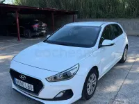 Usado Hyundai i30 120 CV (88 kW) 2019 Blanco Berlina