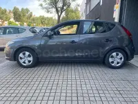 Usado Hyundai i30 Style 128 CV (94 kW) 2010 Gris / plata Berlina