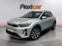 Usado Kia Stonic 101 CV (74 kW) 2024 Gris SUV